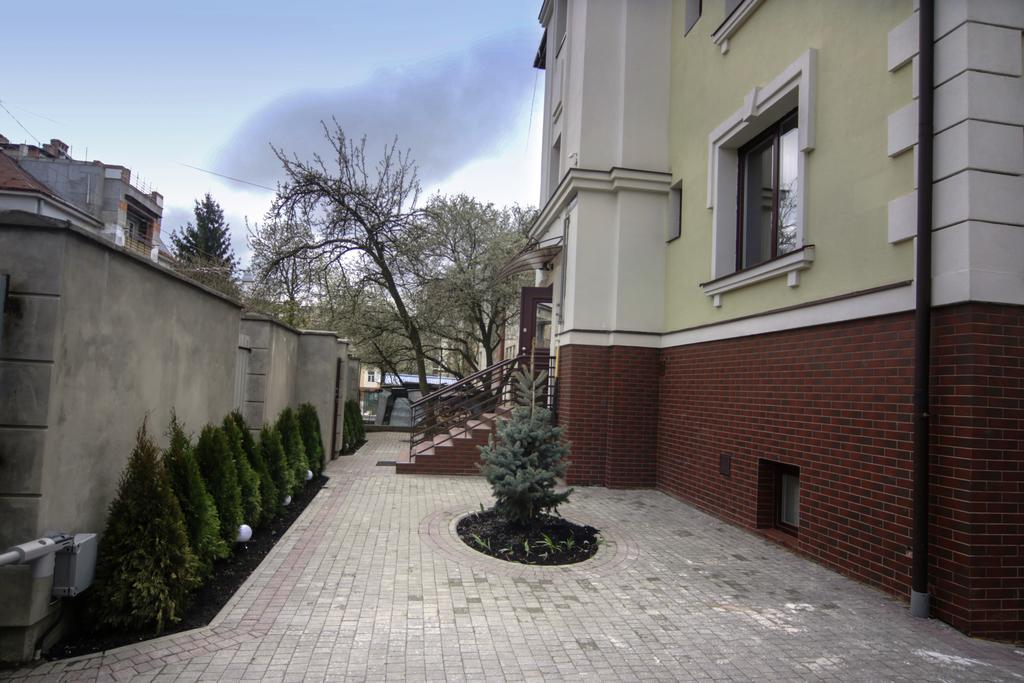 Potocki Apartments Lviv Bagian luar foto